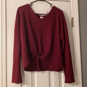 Maroon sweater with small front tie